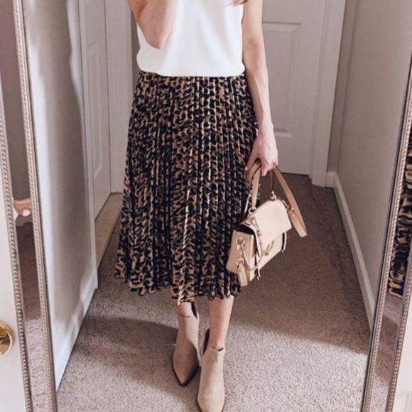 NWT Halogen pleated leopard skirt - Picture 2 of 2